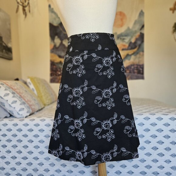 Skirt - Picture 8 of 11